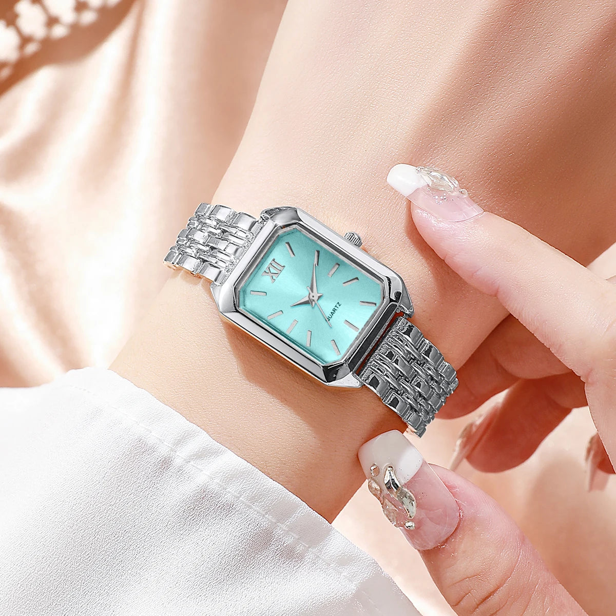 Luxe Roman Dial Watch & Bracelet Gift Set